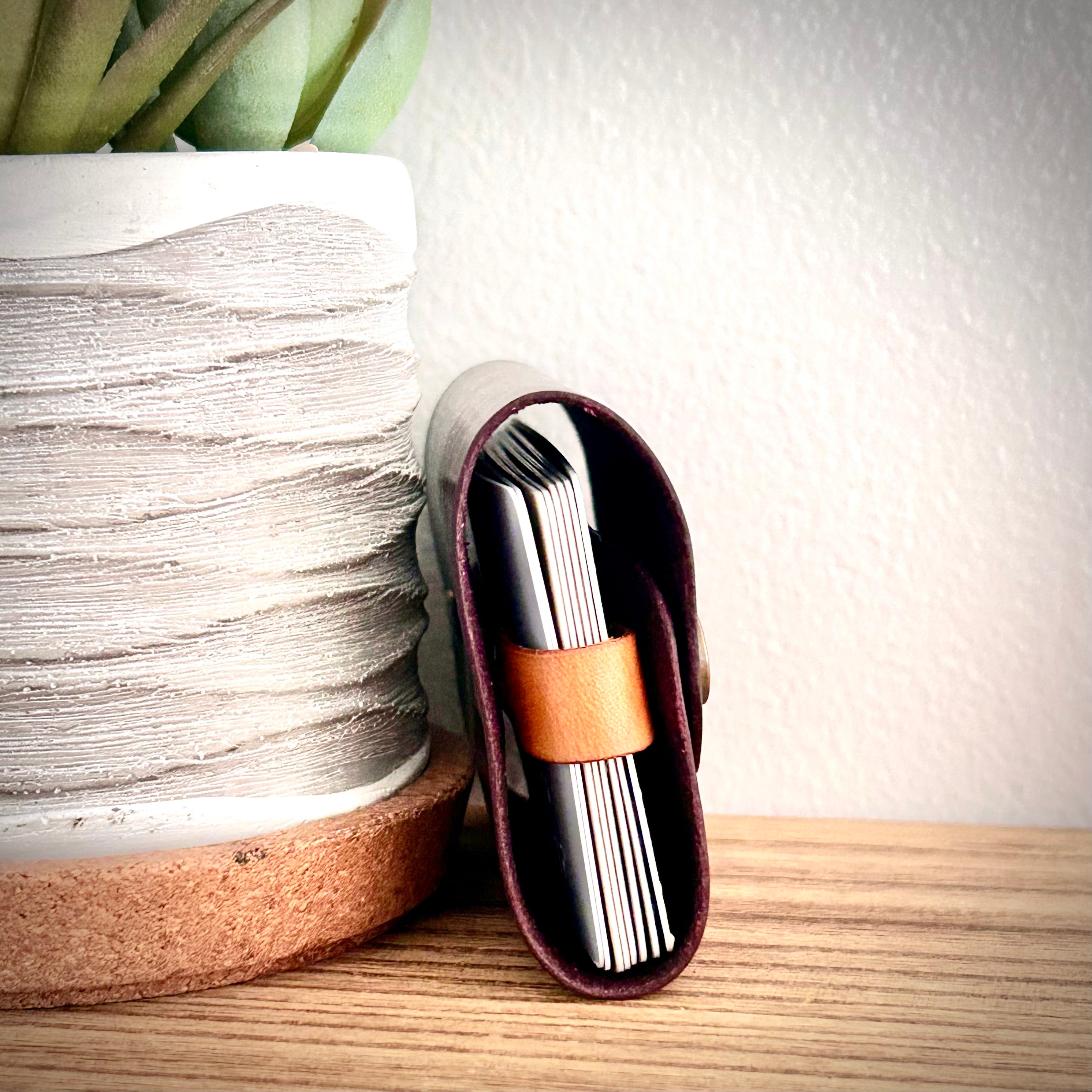 Leather Card Holder – Open-Edged Single Pocket | Brown