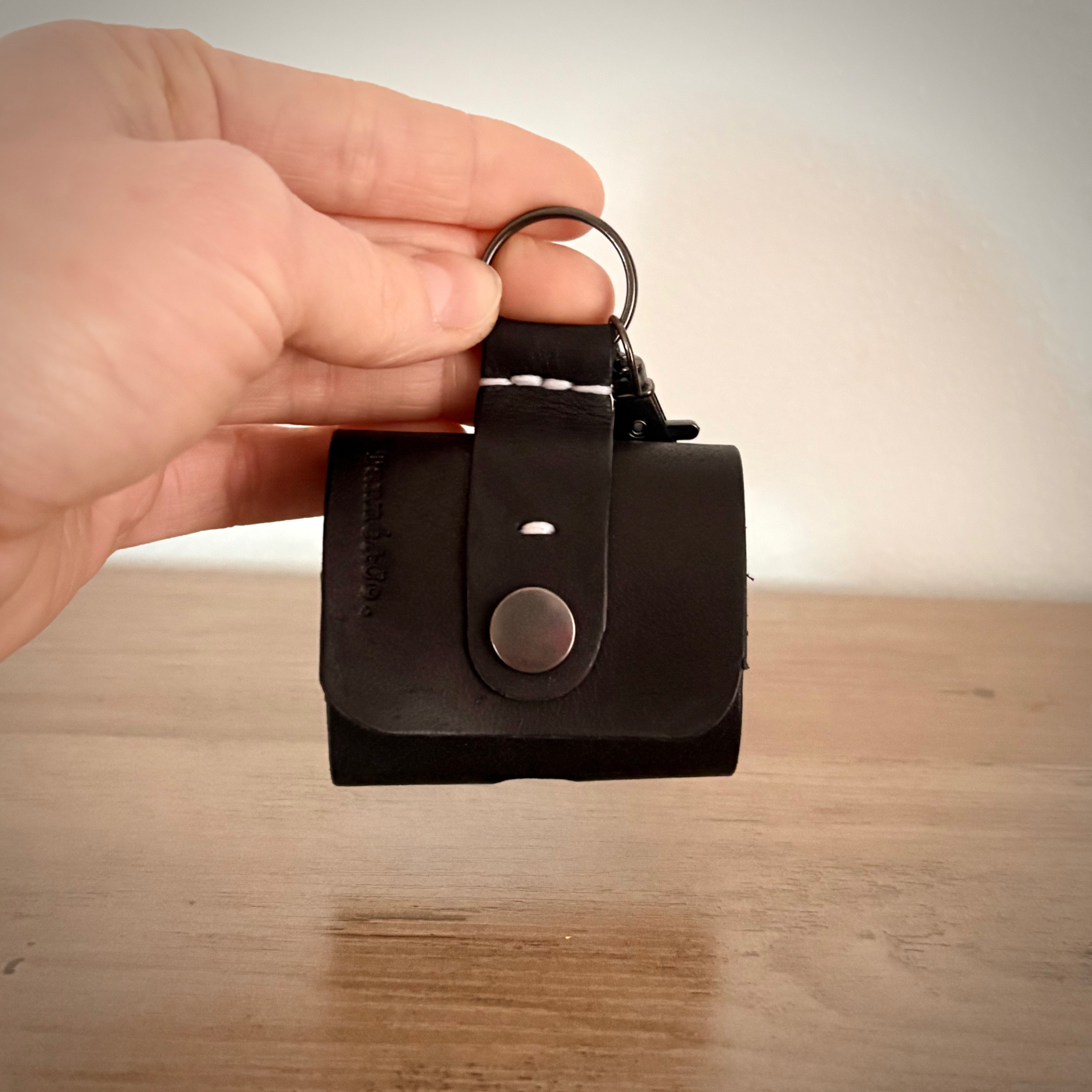 Leather AirPods Pro Case – Handcrafted Design | Black/Gun Metal Black