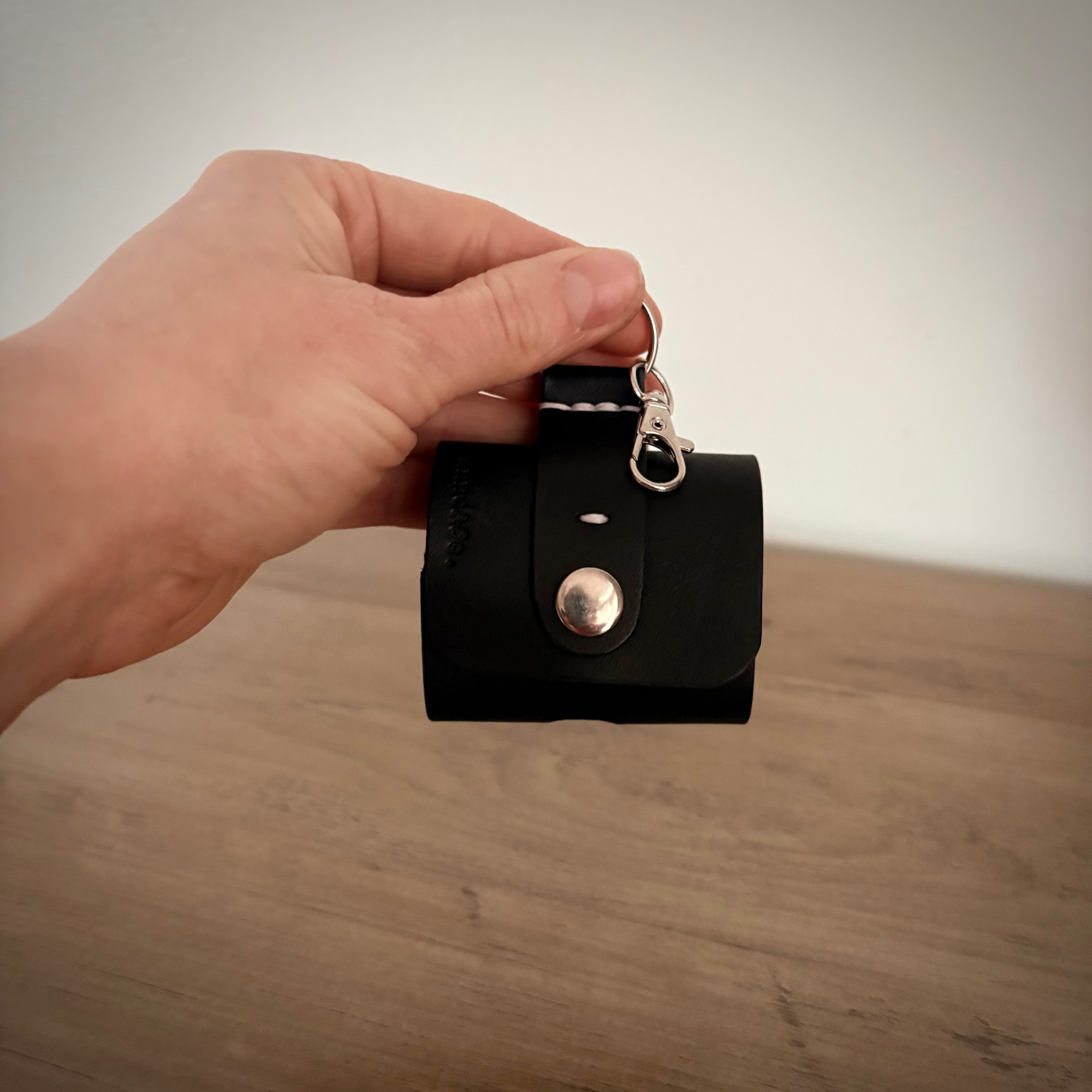 Leather AirPods Pro Case – Handcrafted Design | Black / Silver