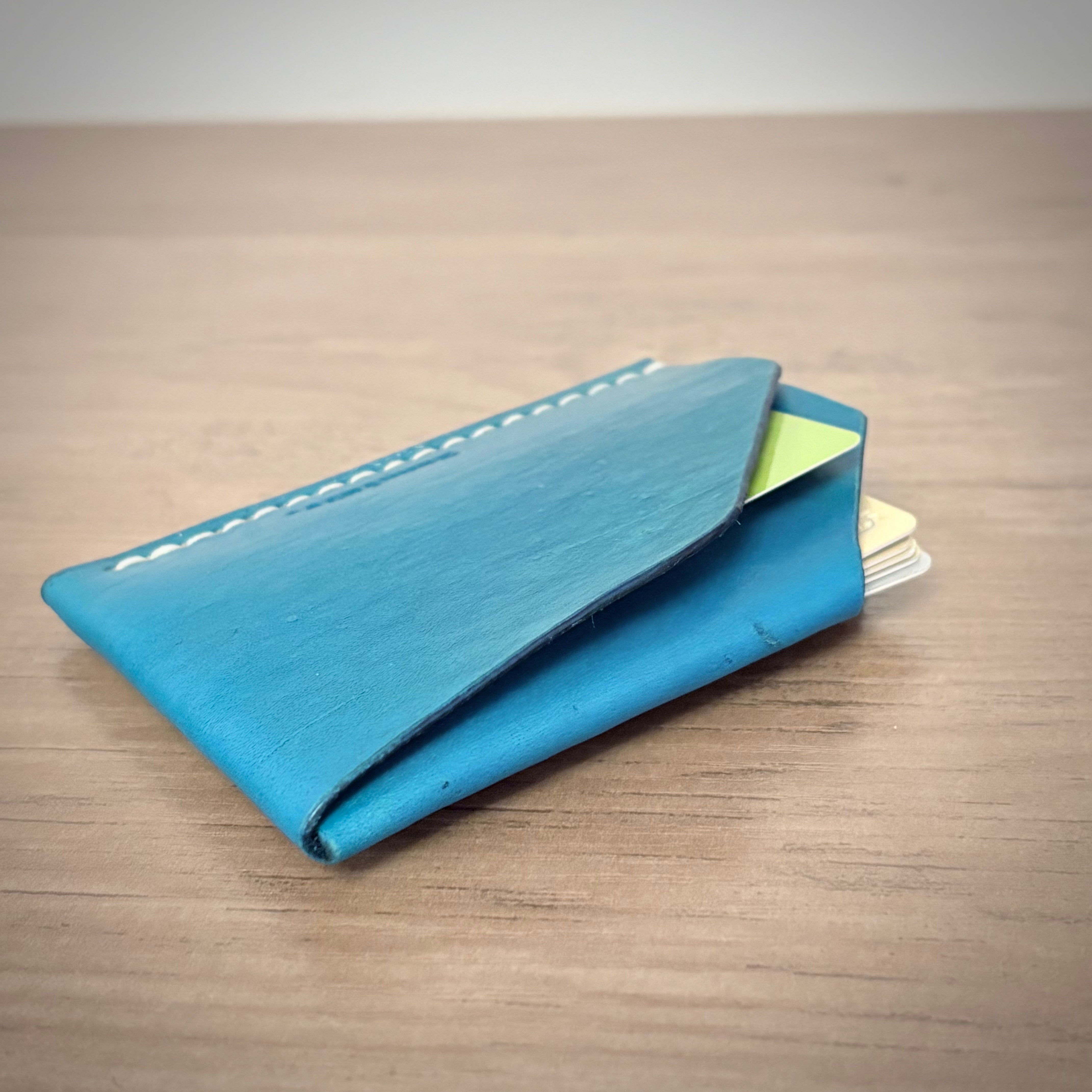 Porte-cartes en cuir – Minimal à double poche | Turquoise Découpe en biseau