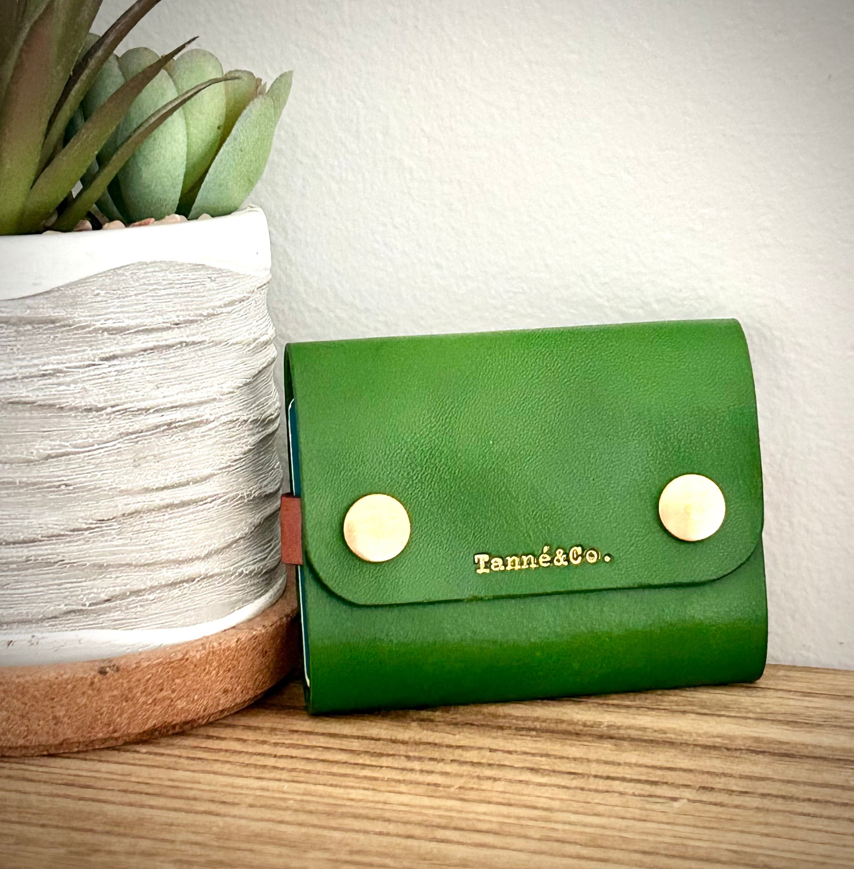 Leather Card Holder – Open-Edged Single Pocket | Green