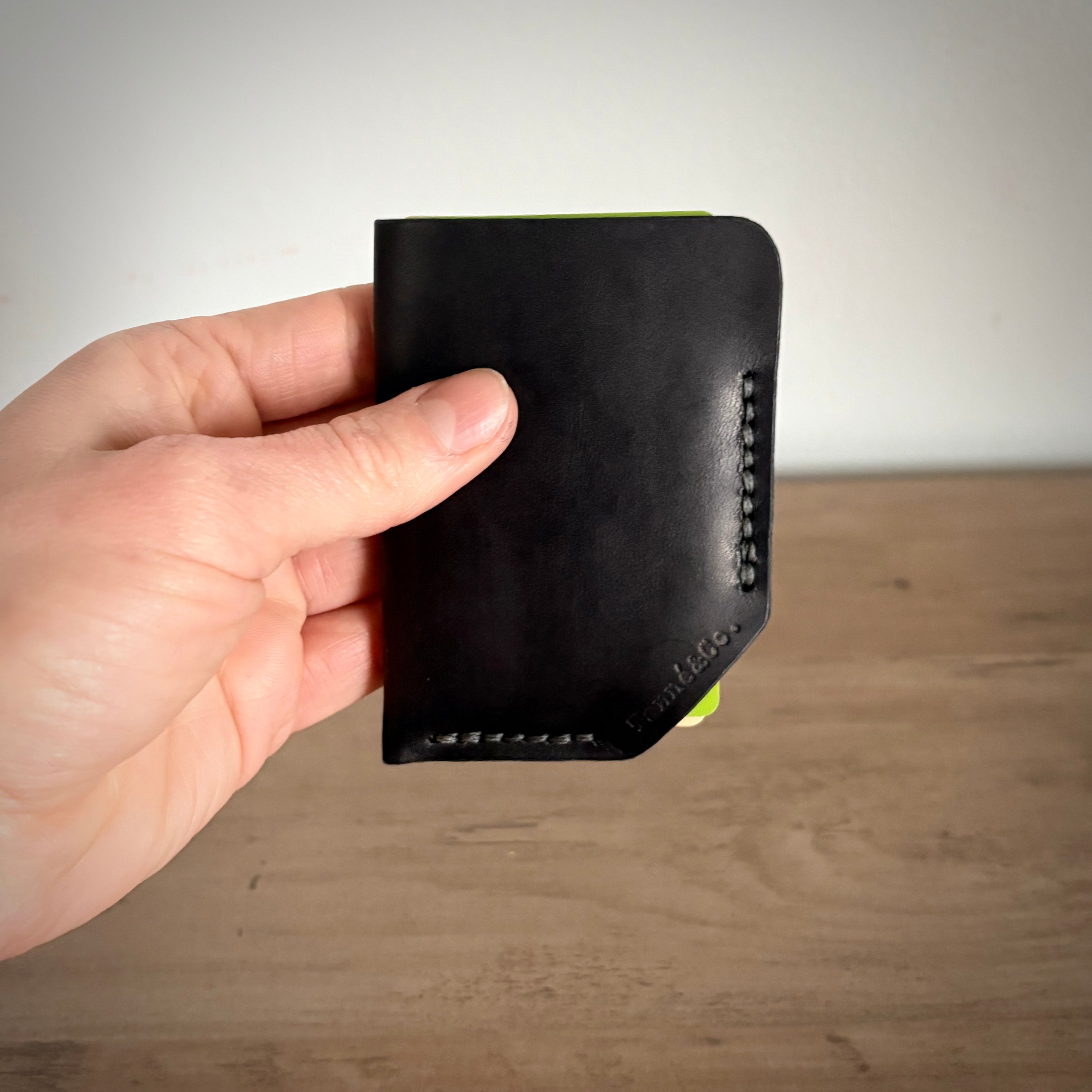 Porte-cartes en cuir – Poche simple minimaliste | Noir