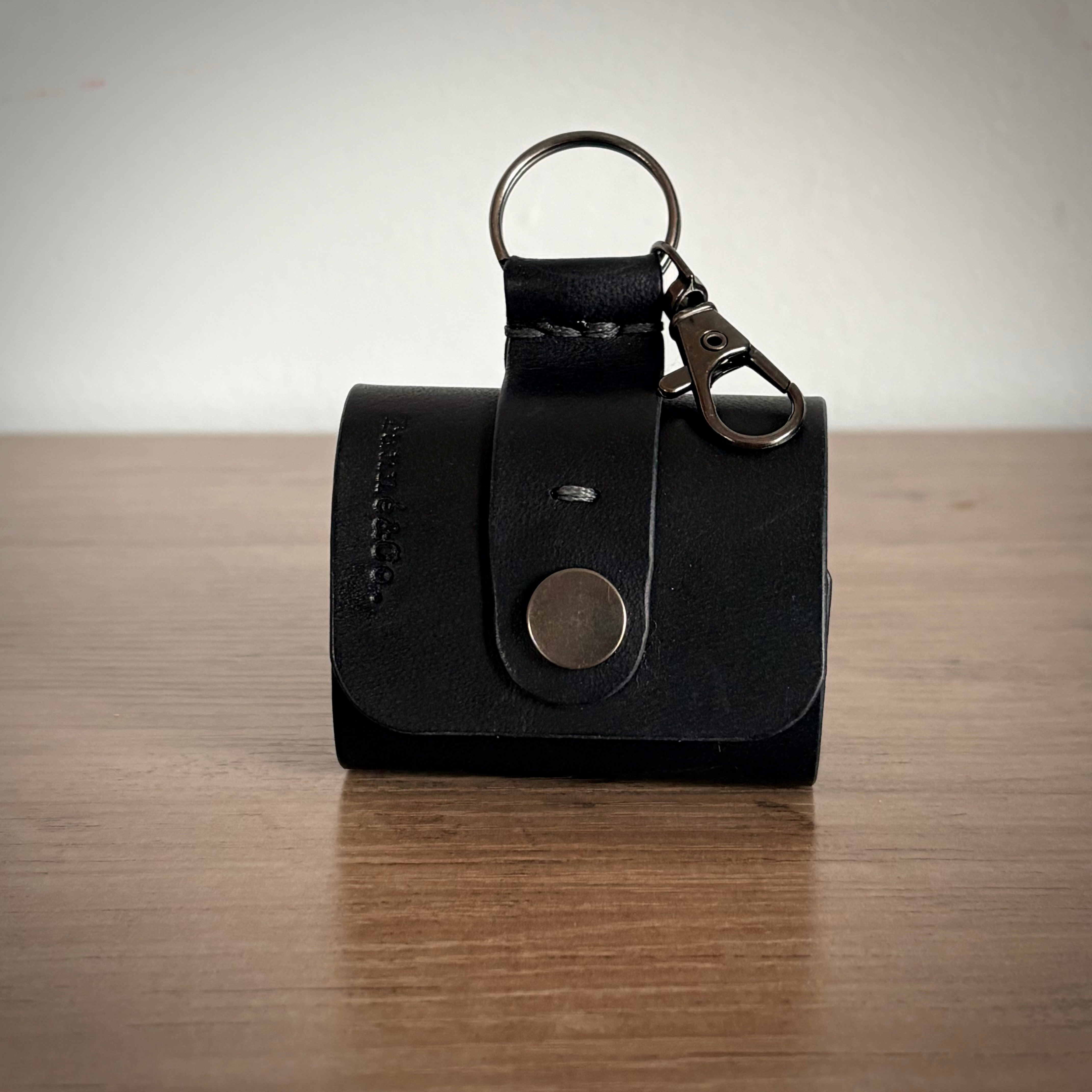 Leather AirPods Pro Case – Handcrafted Design | Black/Grey