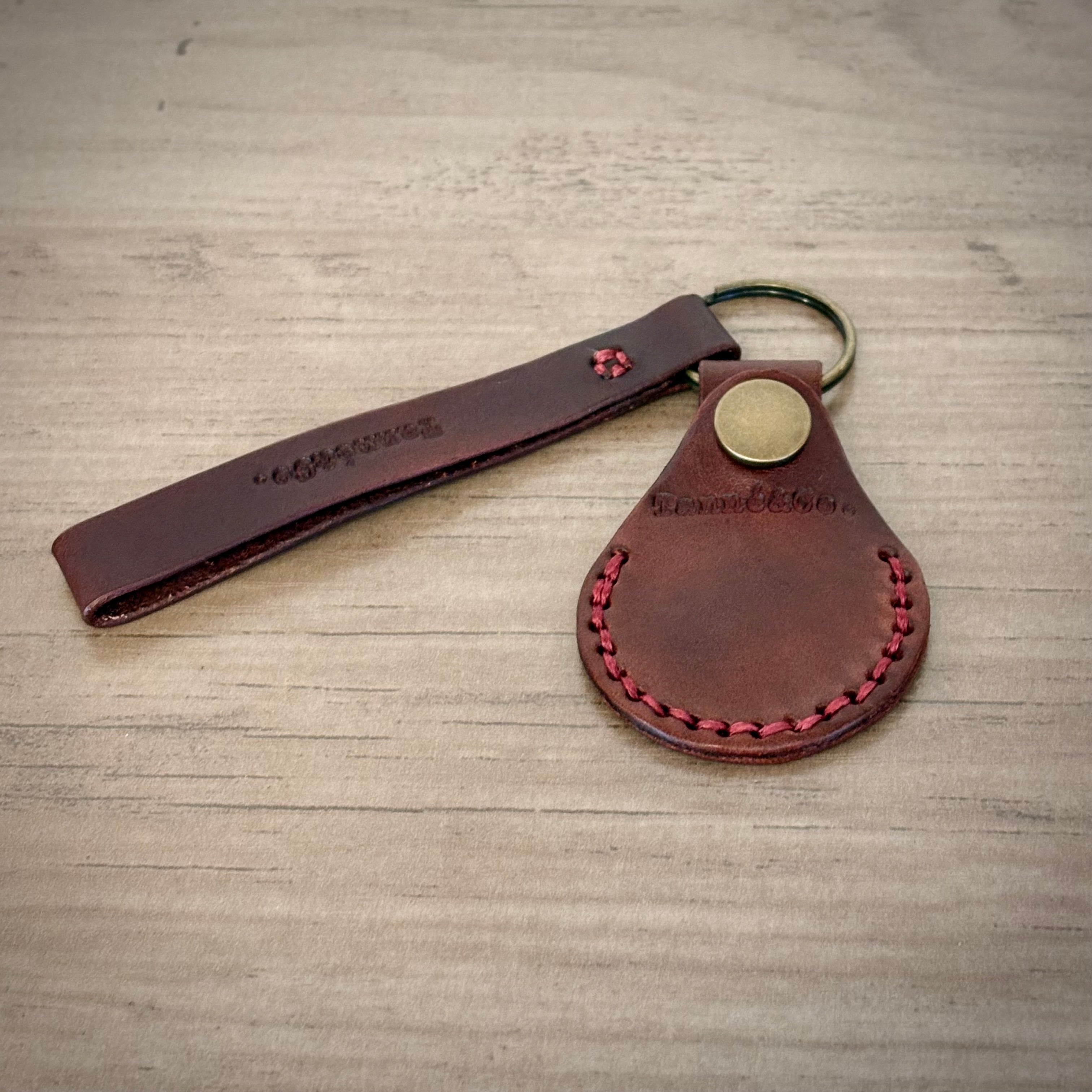 Leather Card Wallet and Keycahin - Handcrafted Design | Burgundy Custom Color Set