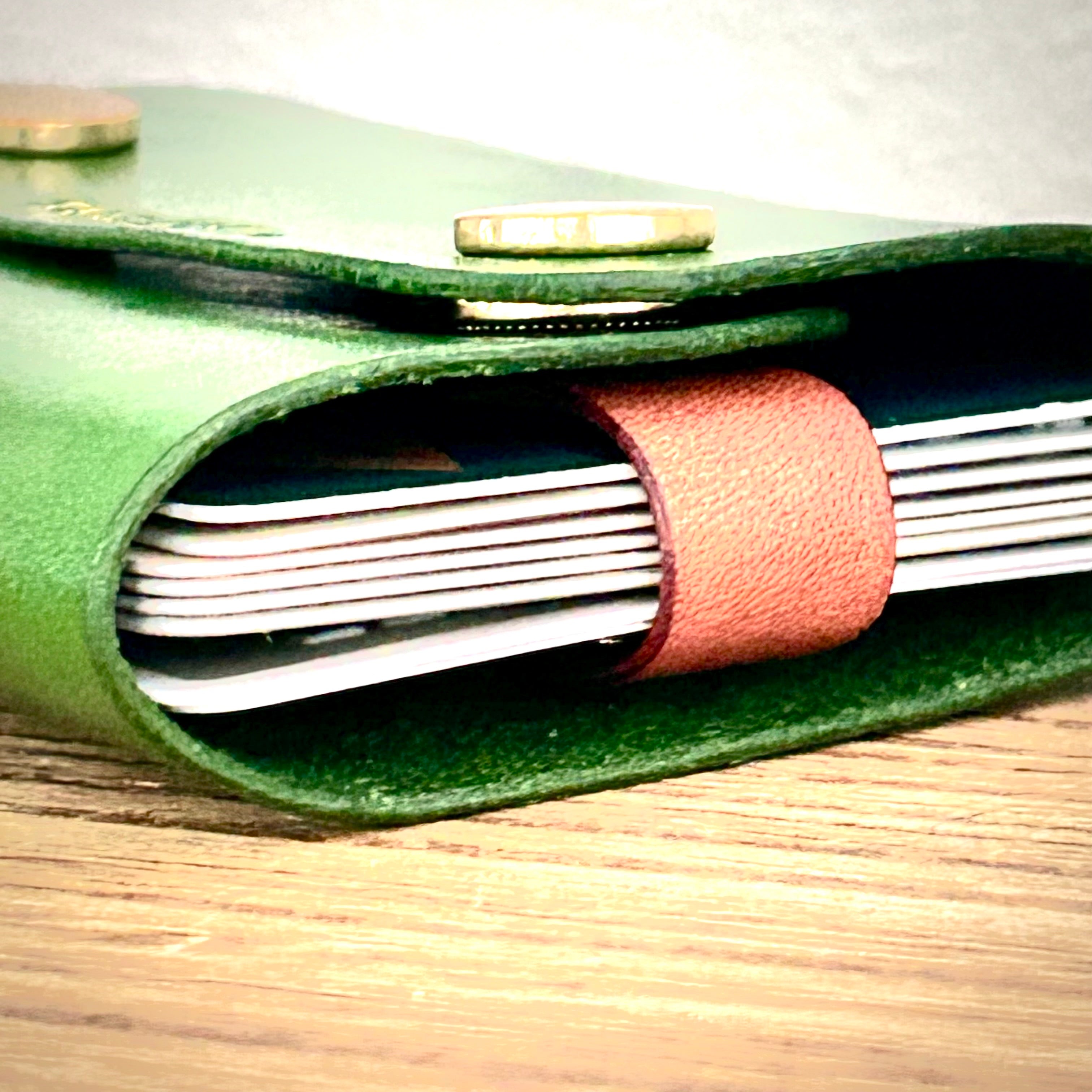 Leather Card Holder – Open-Edged Single Pocket | Green
