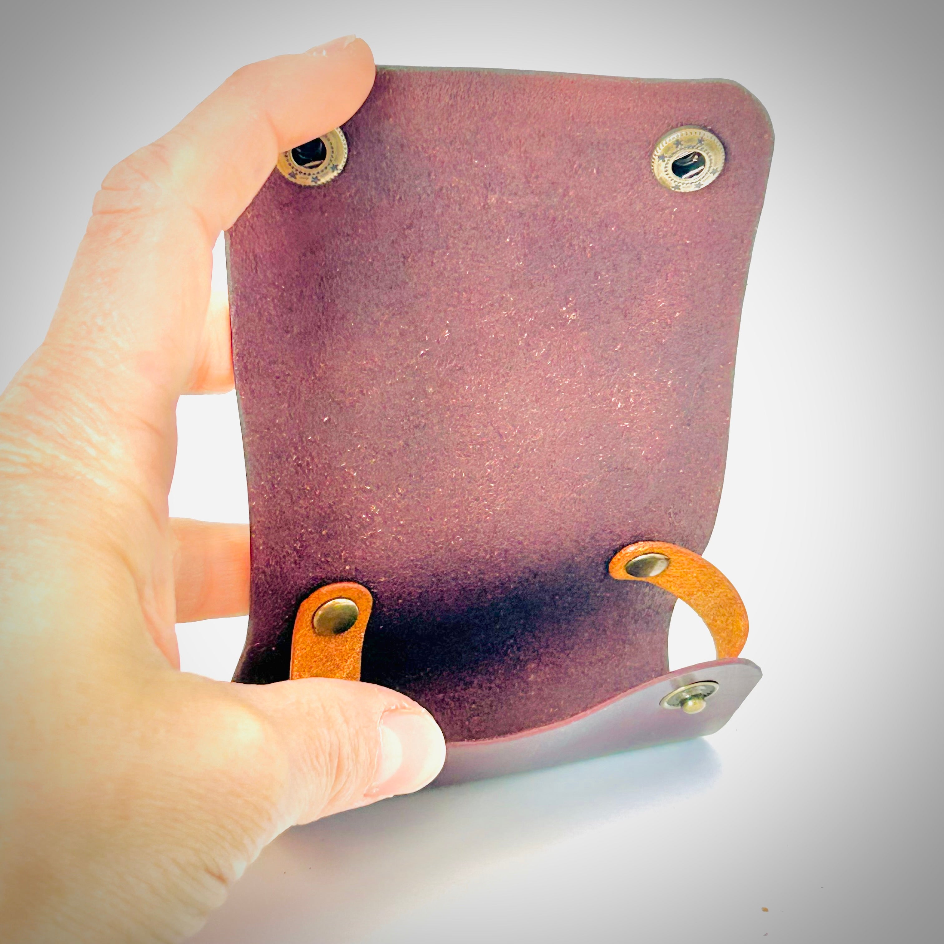 Leather Card Holder – Open-Edged Single Pocket | Brown