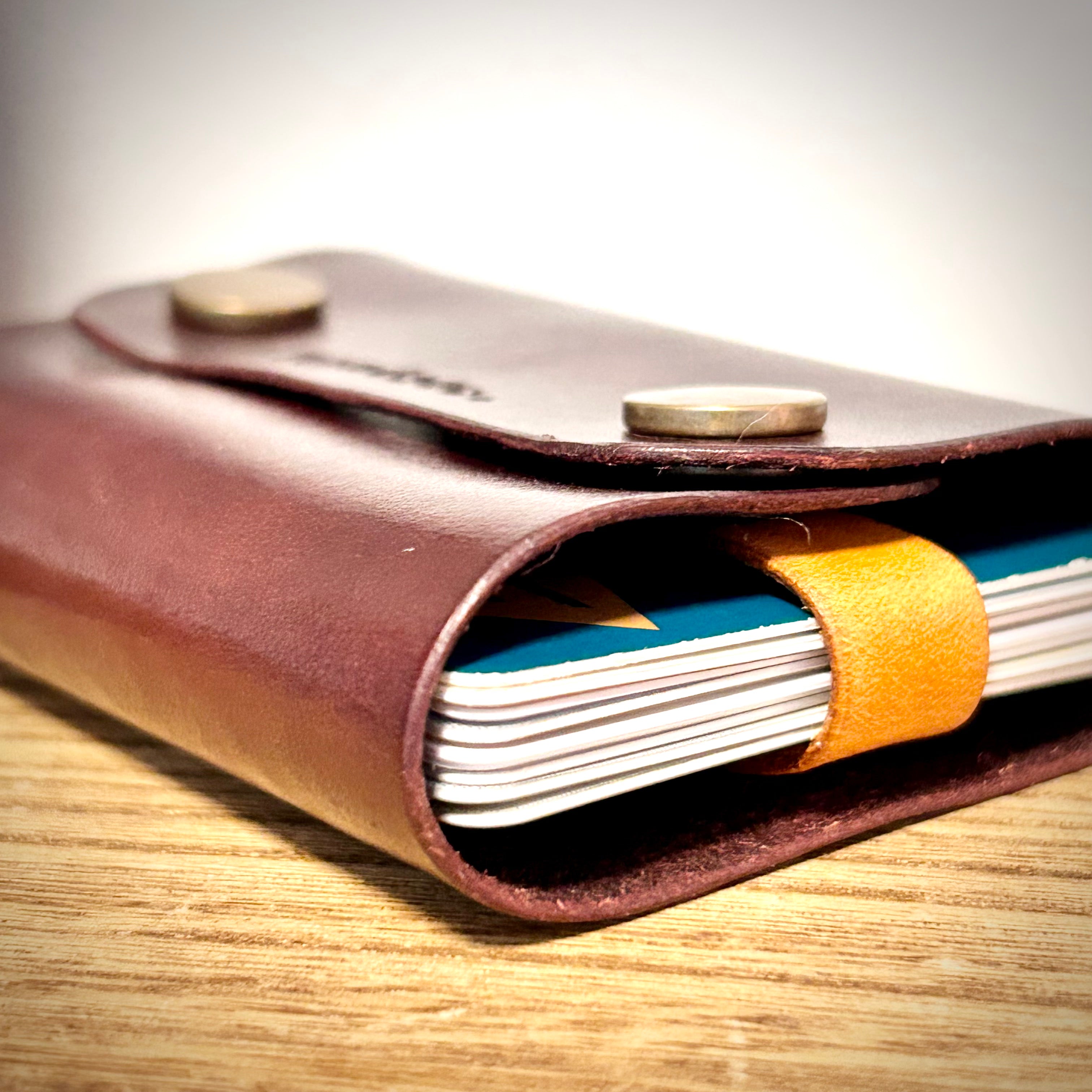 Leather Card Holder – Open-Edged Single Pocket | Brown