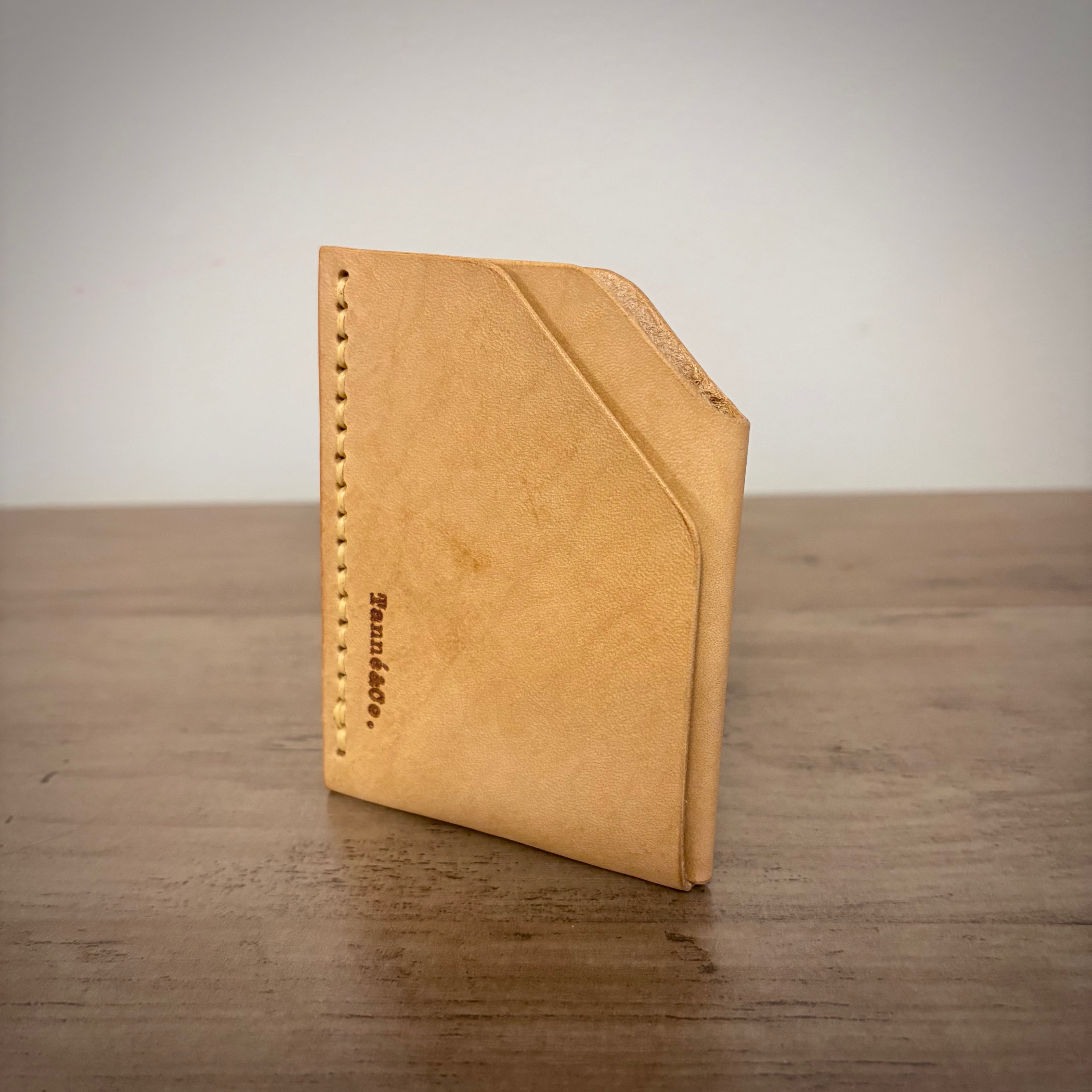 Porte-cartes en cuir – Minimal à double poche | Coupe biseautée couleur fauve