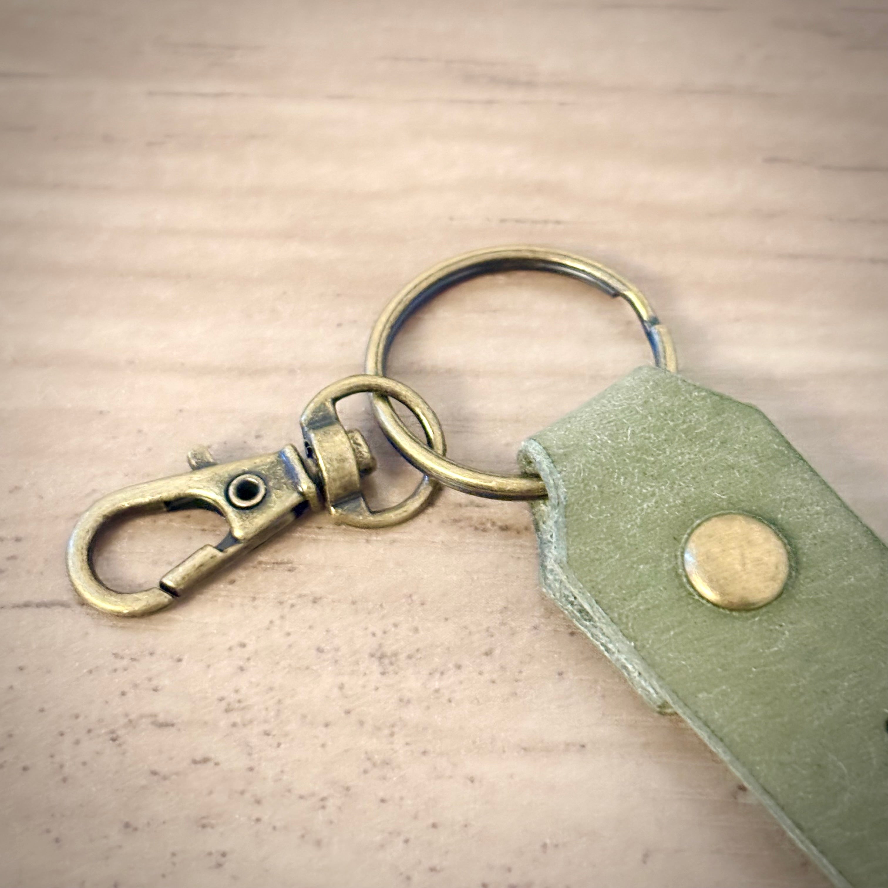 Leather Keychain w/ swivel clip – Handcrafted Design | Sage