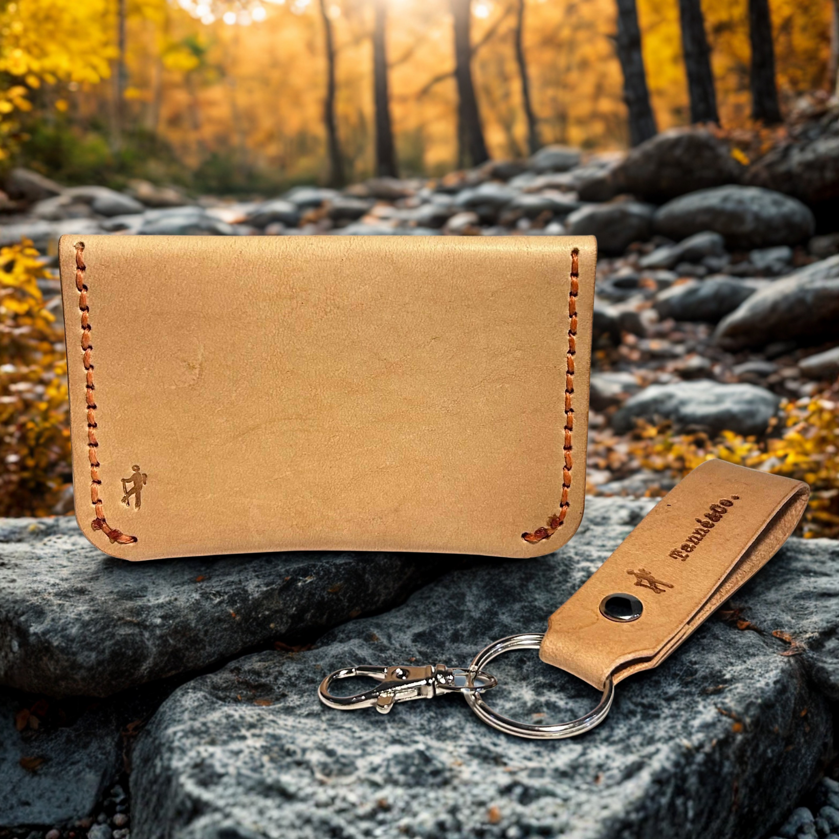 Leather Card Holder and Keychain Set – Mount Bruno Hike | Tan