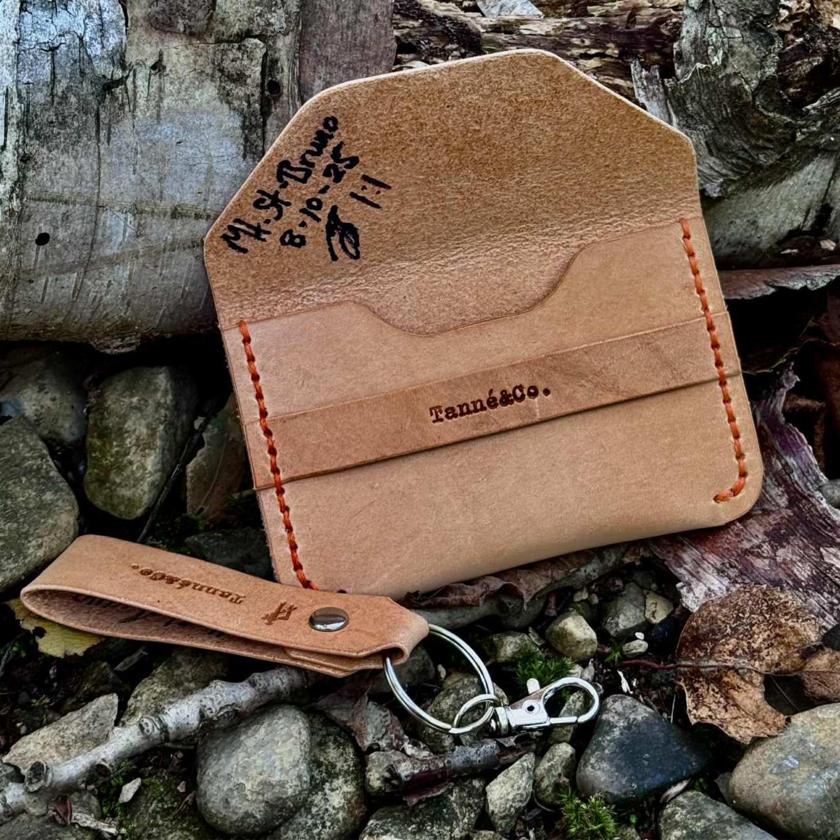Leather Card Holder and Keychain Set – Mount Bruno Hike | Tan